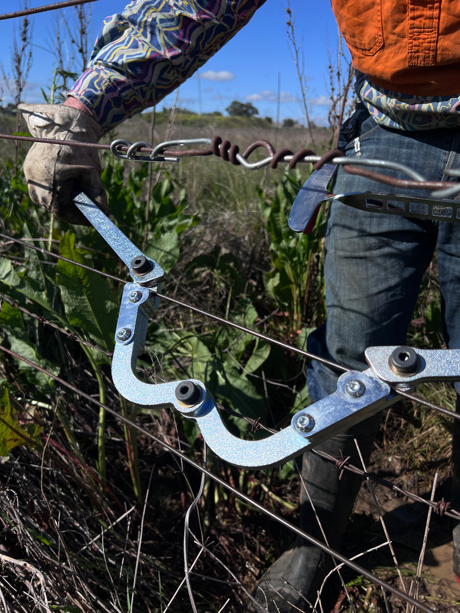 Fence Repair Tool