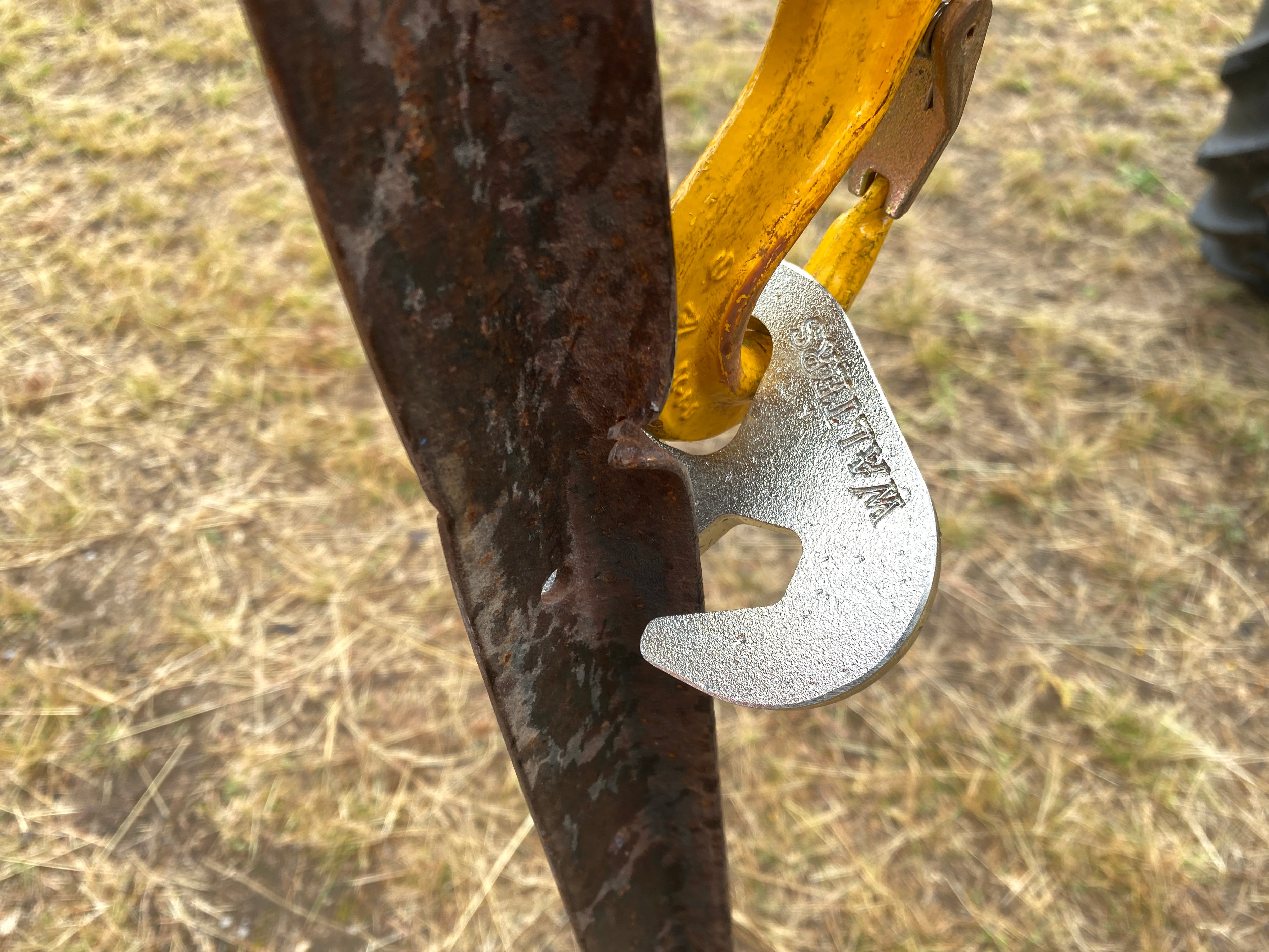 Austral Post Lifter Universal Post Grab - star post lifter to suit maxi and standard fence ...